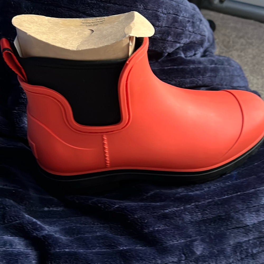 UGG WOMEN DROPLET RAIN BOOTS